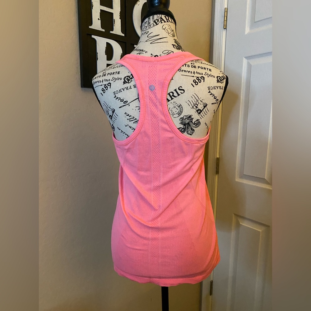 Lululemon Swifty Tank - Size 8 - EUC - Pink 🩷 - Picture 4 of 6